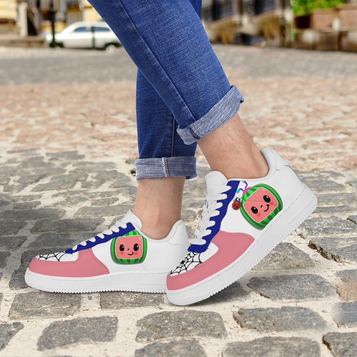 SF_F8 Low Top Unisex Sneaker