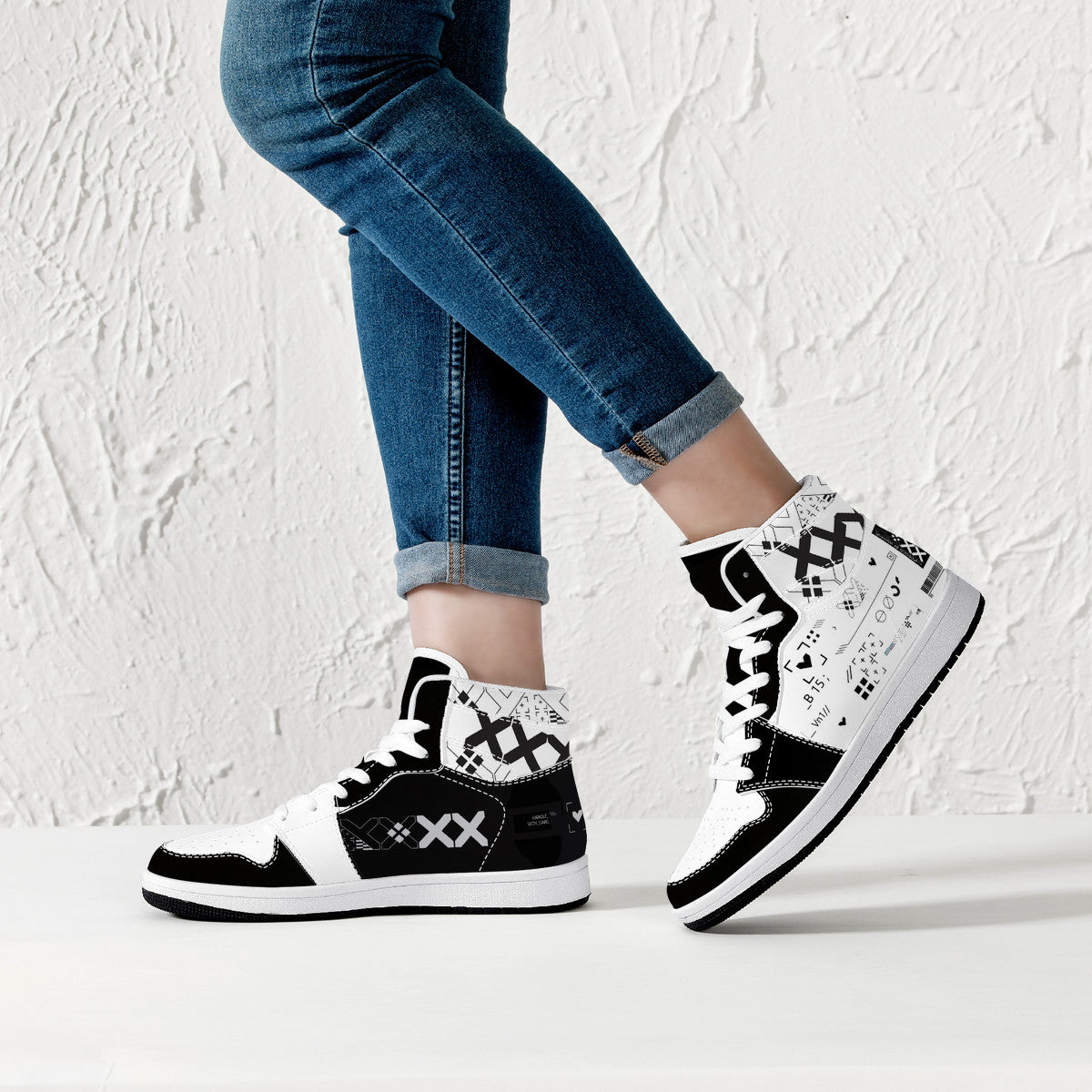 Cool shoes by Yuan A | High Top Customized | Shoe Zero