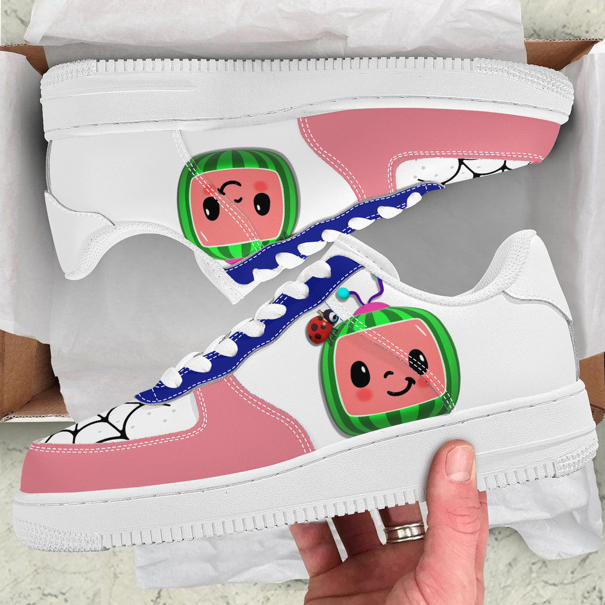 SF_F8 Low Top Unisex Sneaker