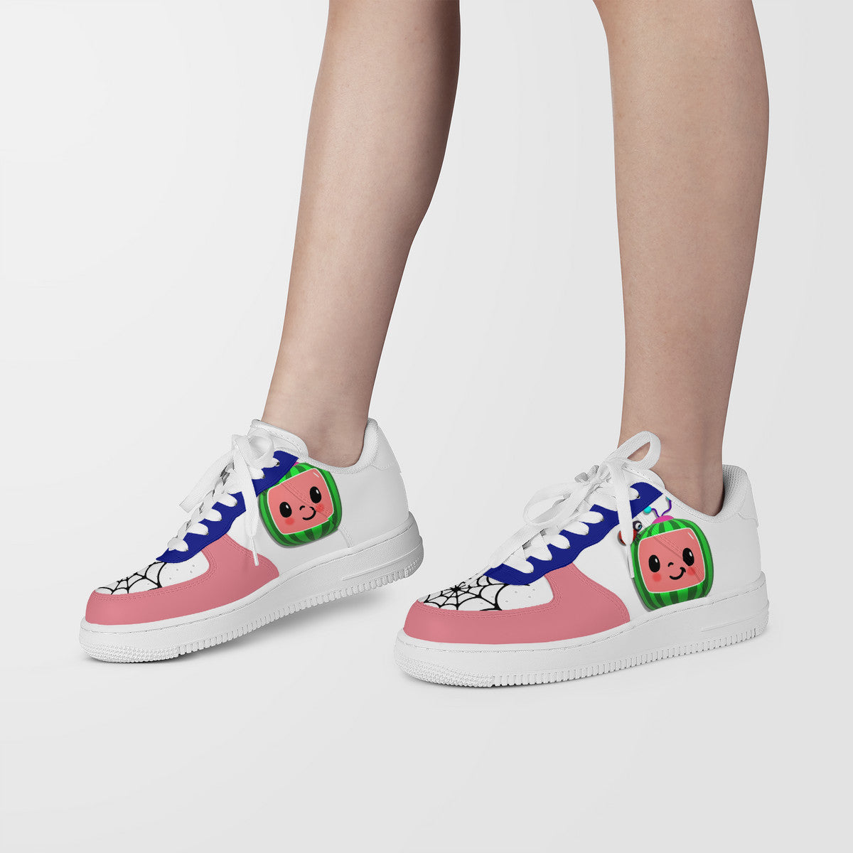 SF_F8 Low Top Unisex Sneaker